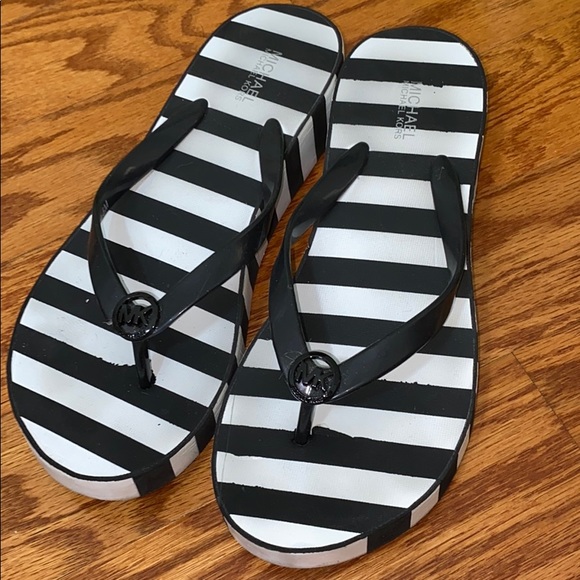 Michael Kors Black/White stripe sandals - Picture 2 of 3